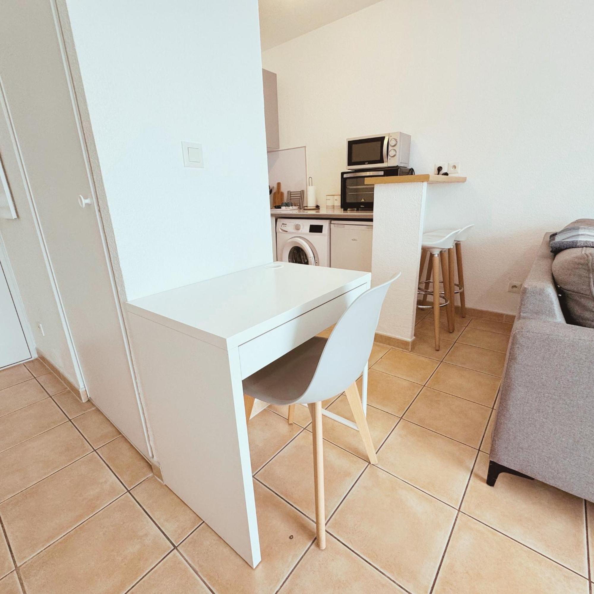 Appartement Residence Prive Avec Parking Wifi Clim Piscine Авиньон Екстериор снимка